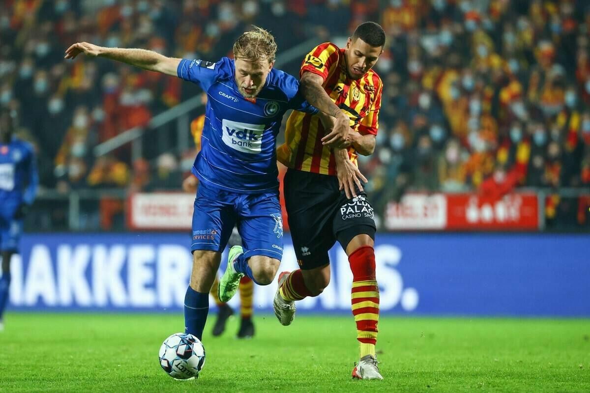 Безус ассистом помог «Генту» забить три мяча в матче чемпионата Бельгии