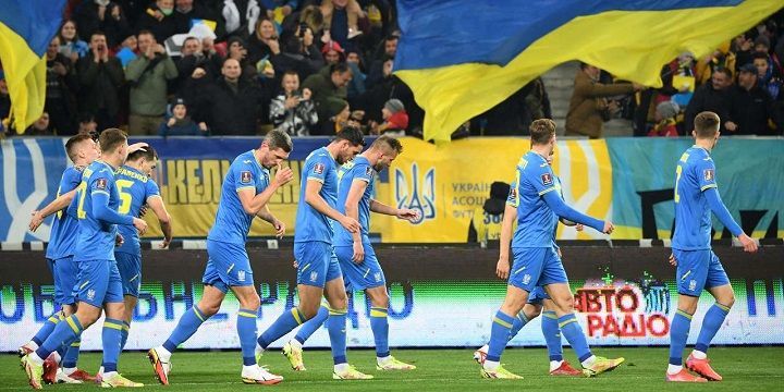 «Уверен в победе Украины над Боснией». Грозный — о главном матче отбора и мотивации Франции
