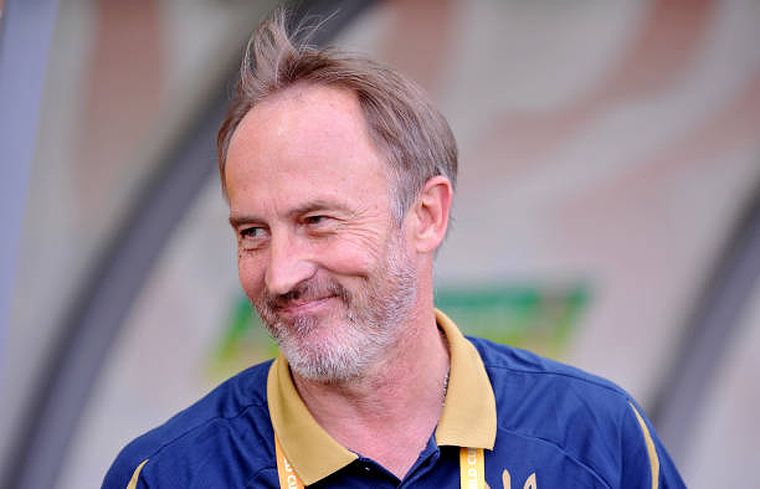 Главный тренер сборной Украины посетил матч киевского «Динамо» на сборе в Турции