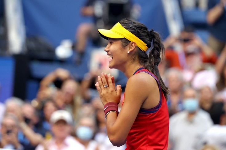 Видео награждения 18-летней Радукану на US Open