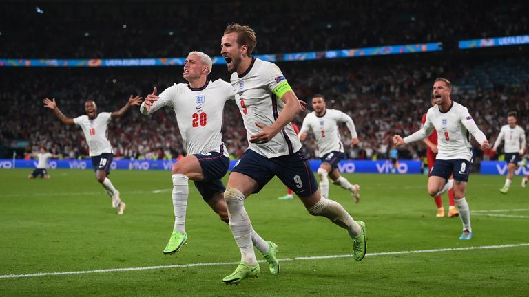 Англия победила Данию и вышла в финал Евро