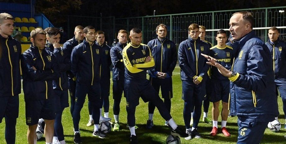 Видео: как сборная Украины провела первую тренировку в Киеве