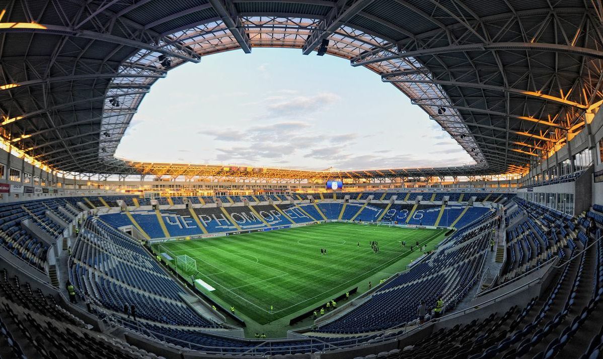 Видео: за несколько часов до матча Украина - Болгария на стадионе «Черноморец» возник пожар