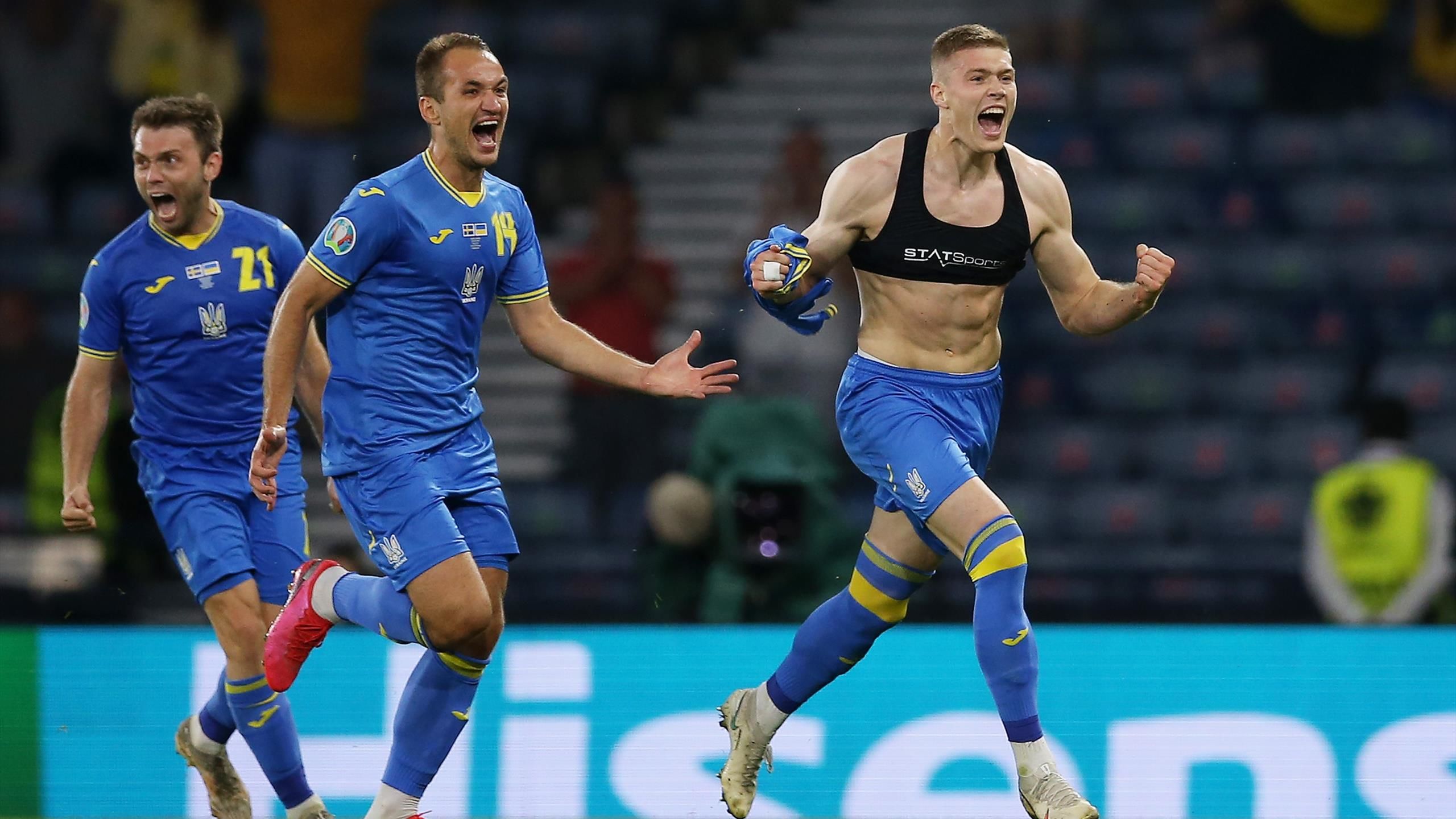 Власти Черкасс хотят премировать за игру на Евро-2020 Довбика и Миколенко