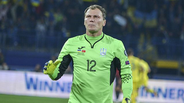 Легендарный вратарь назвал дату завершения карьеры в сборной Украины