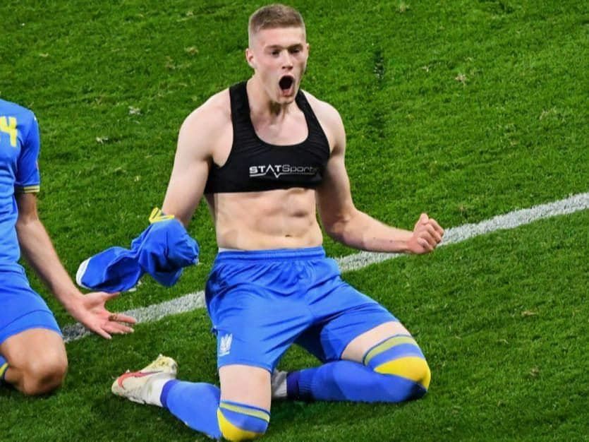 Довбик только что принес победу Украине над Швецией